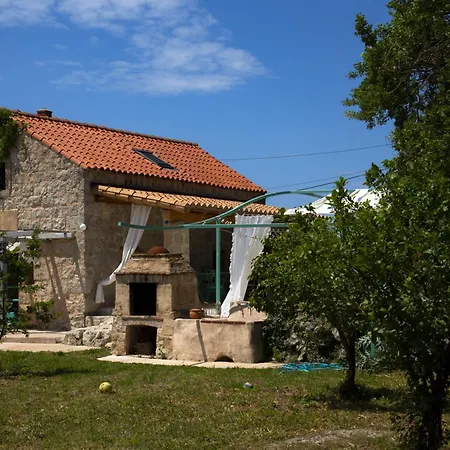 Stonehome Pojata