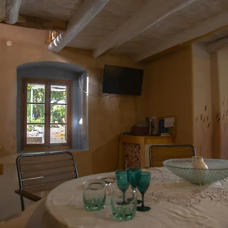 Stonehome Pojata וילה Mocici