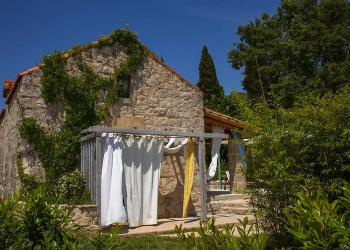 Stonehome Pojata Villa *