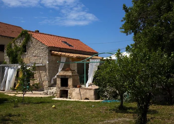Stonehome Pojata