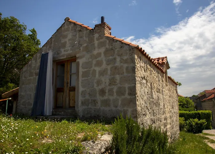 Stonehome Pojata Villa
