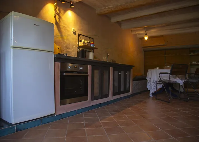 Stonehome Pojata Mocici