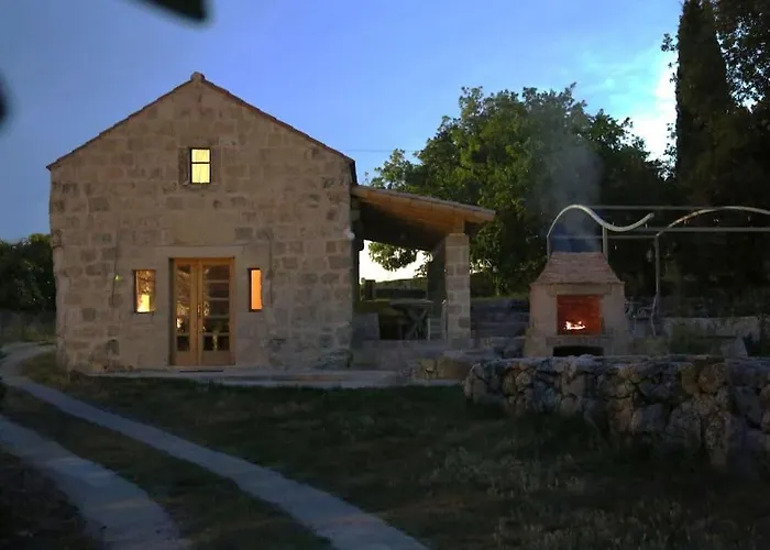 Stonehome Pojata *